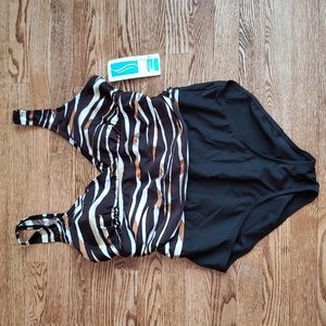 (16) NWT Silhouette Solutions Waist Minimizer One Piece Swimsuit Vacation Summer